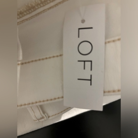 Ladies Beige Colored Jean Capris - Picture 3 of 4